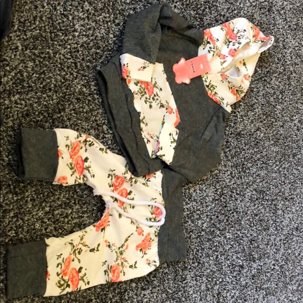 Baby girl clothes set